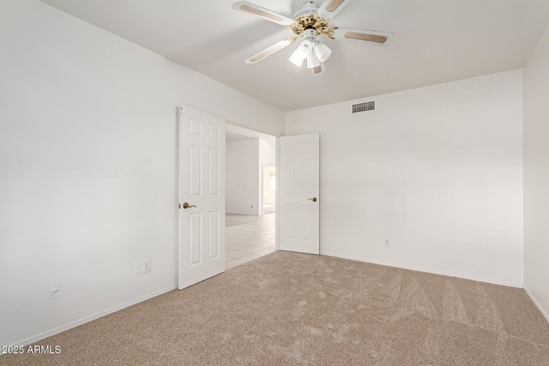 1531 E Buena Vista Dr