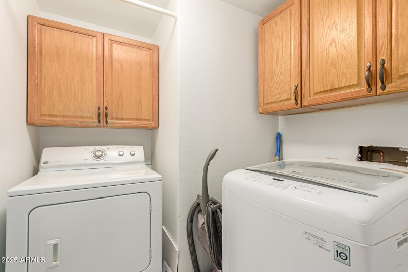 1531 E Buena Vista Dr