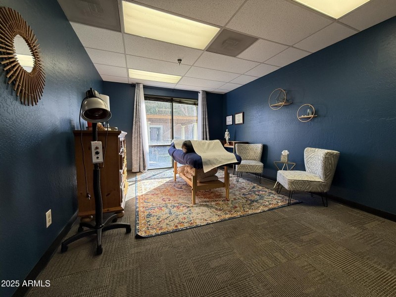 Suite 505 Office 3