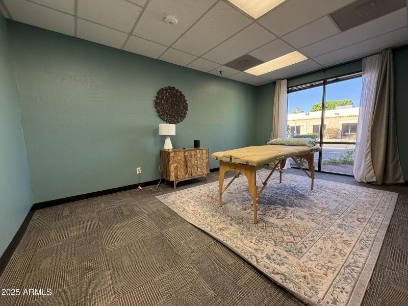 Suite 505 Office 4