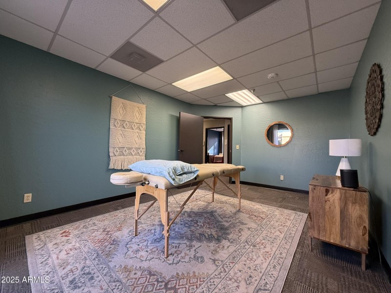 Suite 505 Office 4