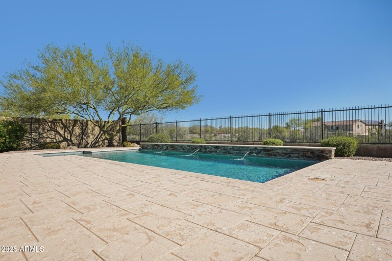 Specialty Shell Pool Decking