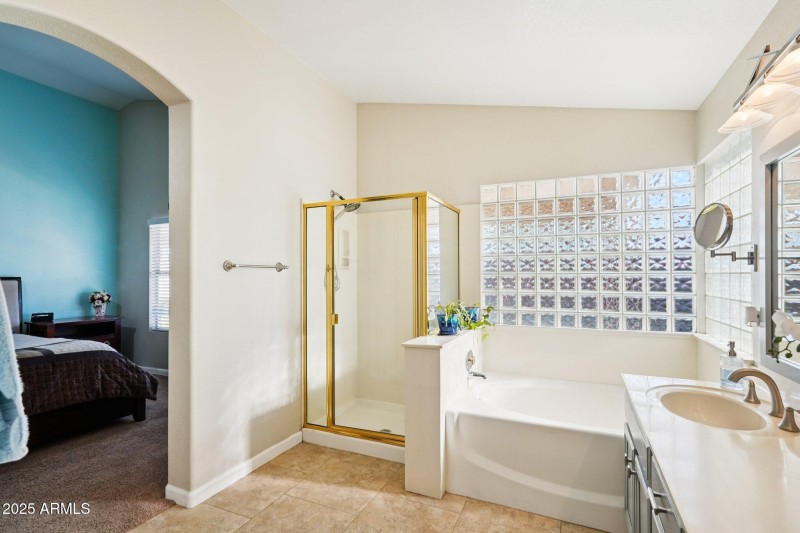 25-web-or-mls-W Sandra Ter-S2110-025