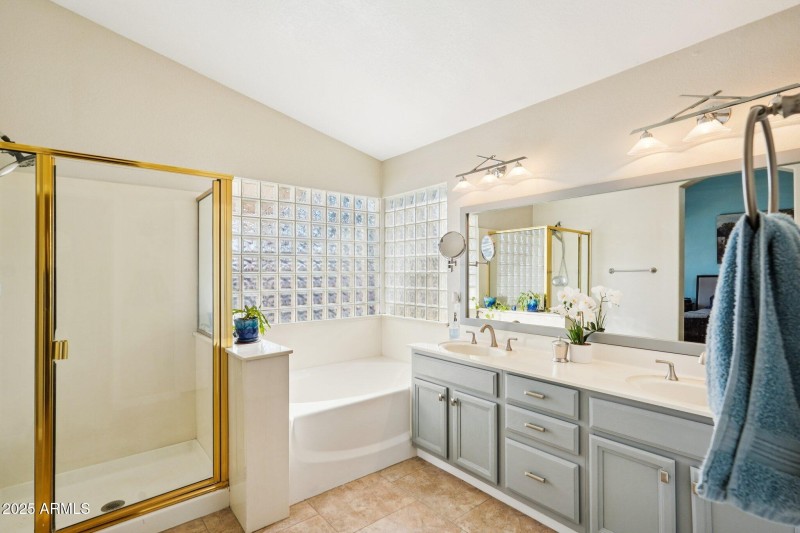 24-web-or-mls-W Sandra Ter-S2110-024