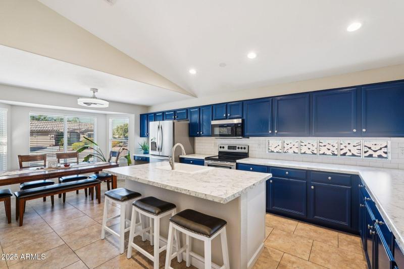 18-web-or-mls-W Sandra Ter-S2110-018