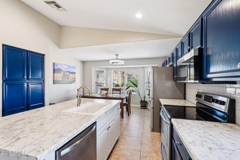 14-web-or-mls-W Sandra Ter-S2110-014