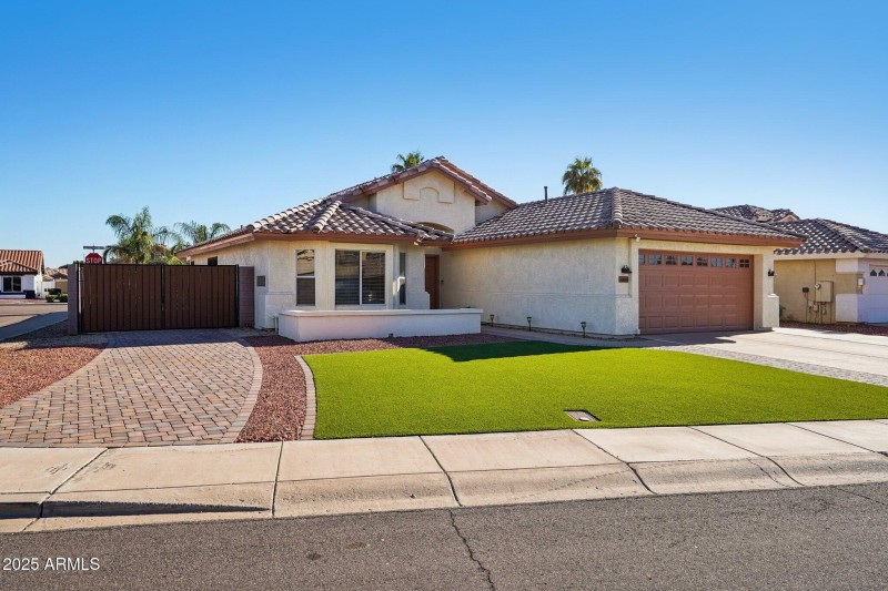 6-web-or-mls-W Sandra Ter-S2110-006