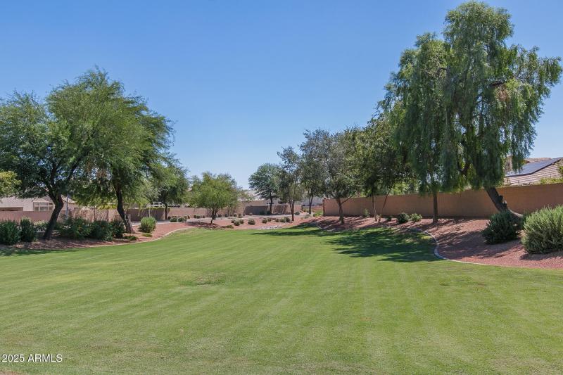 B) HOA PARKS