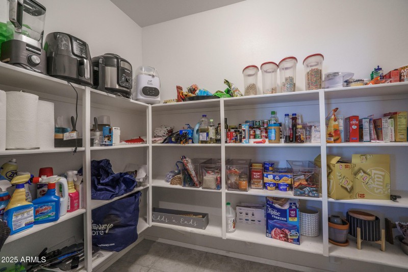 4) PANTRY