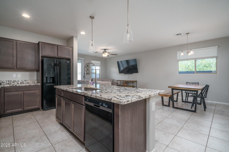 5) KITCHEN