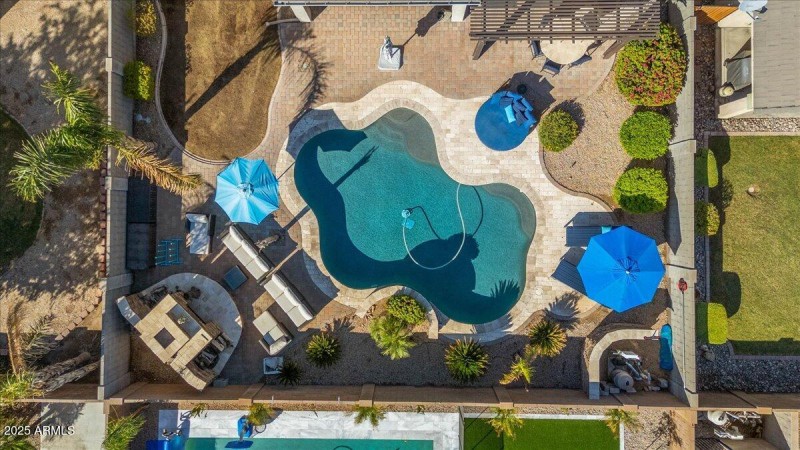 11-DJI_20251017143355_0479_D