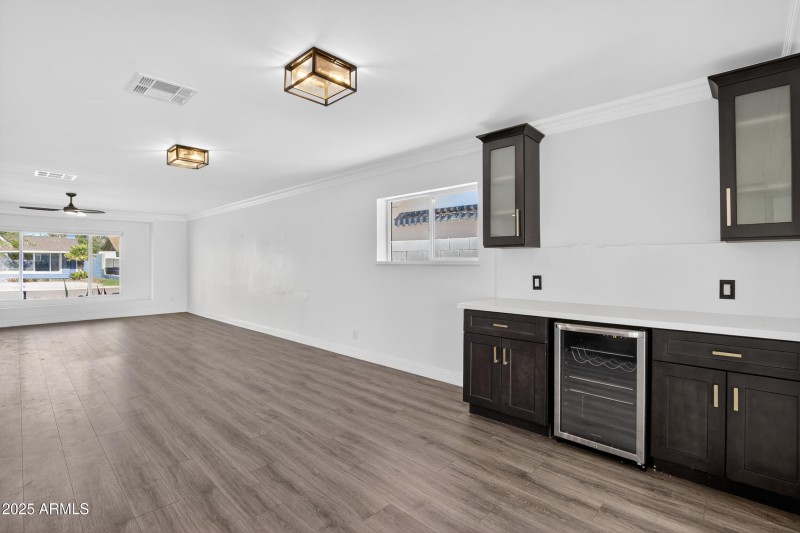 Kitchen / Dining
