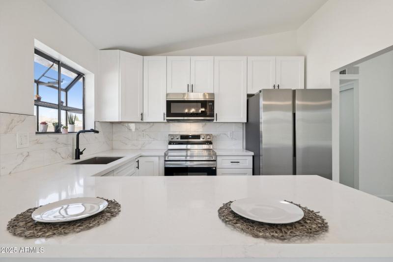 9-web-or-mls-5108-e-shomi-st