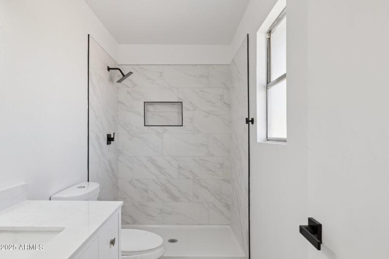 14-web-or-mls-5108-e-shomi-st