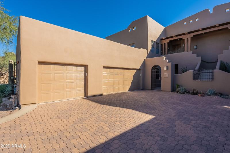 Private 1 Car Garage