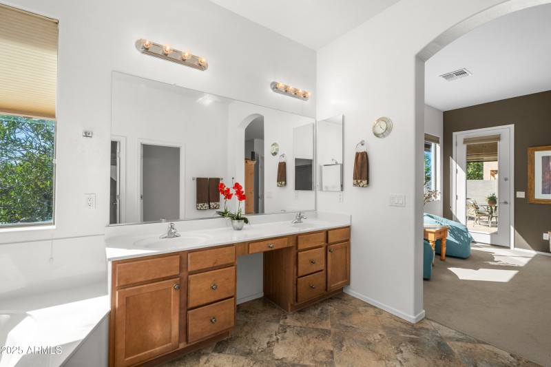 18115-E-Via-Jardin-31