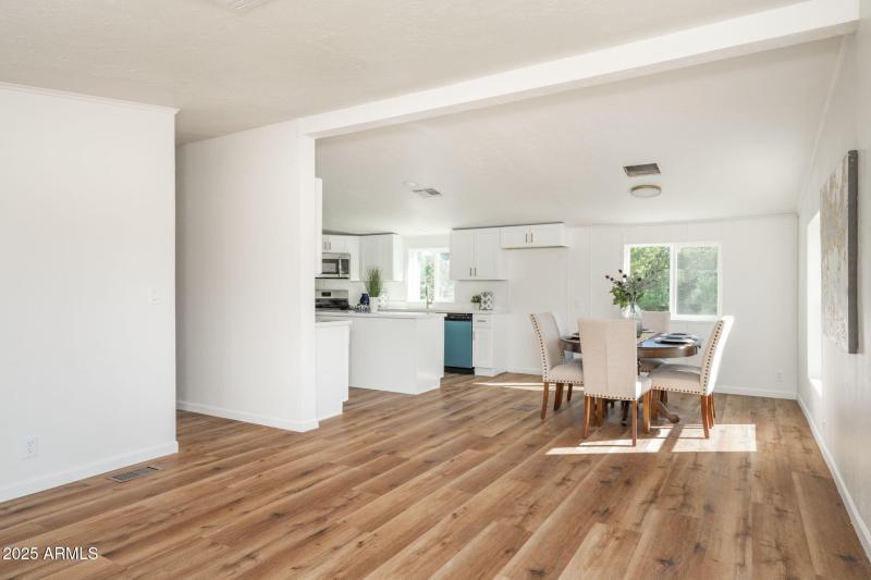 7-web-or-mls-3278-e-ripple-rd