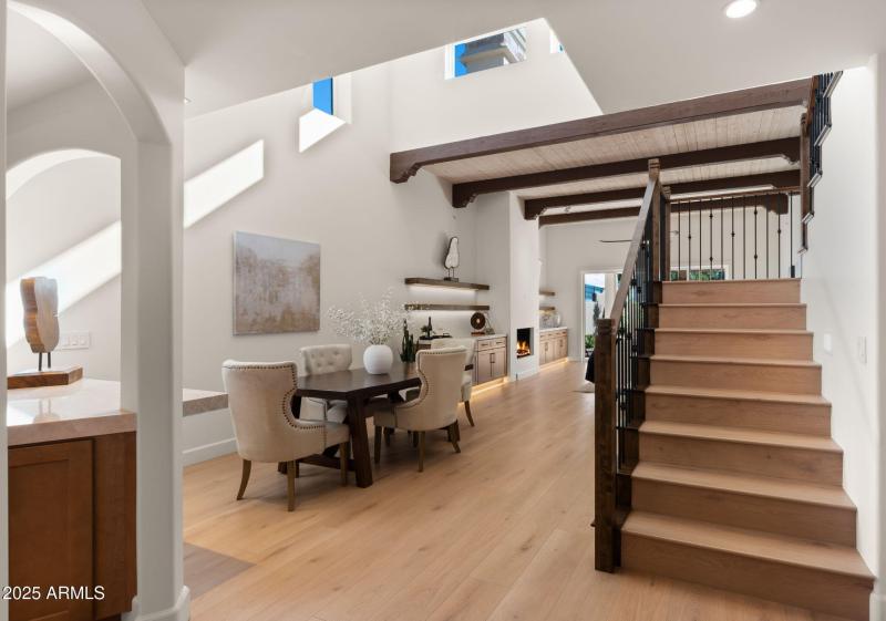 8-web-or-mls-Foyer View2