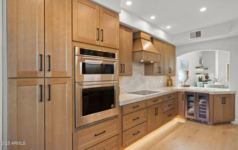 15-web-or-mls-Kitchen5