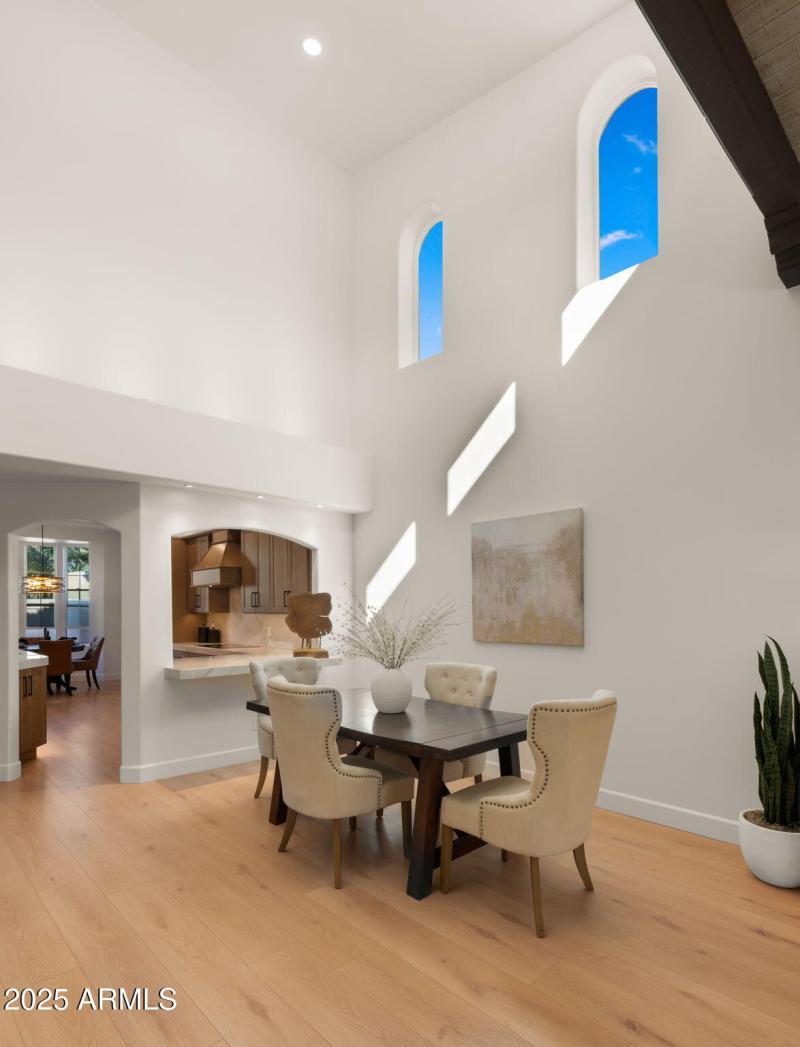 24-web-or-mls-Great Room1