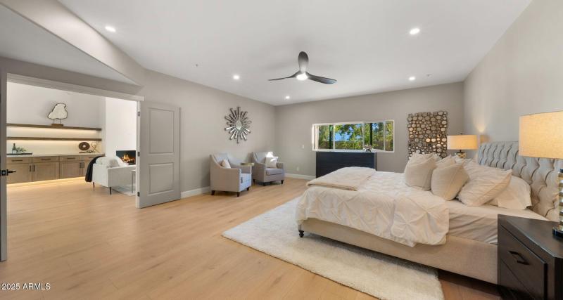 28-web-or-mls-Great Room12