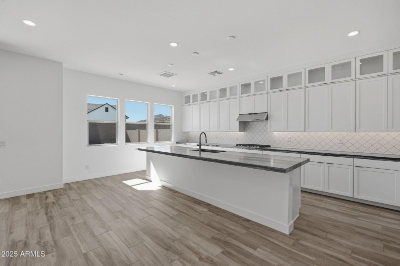 Kitchen W Island Seating