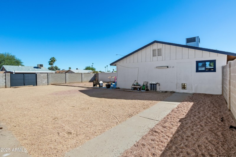 14034 N 48th Ave-9