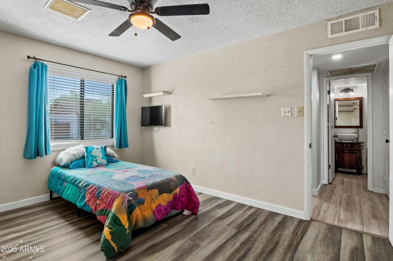14034 N 48th Ave-21