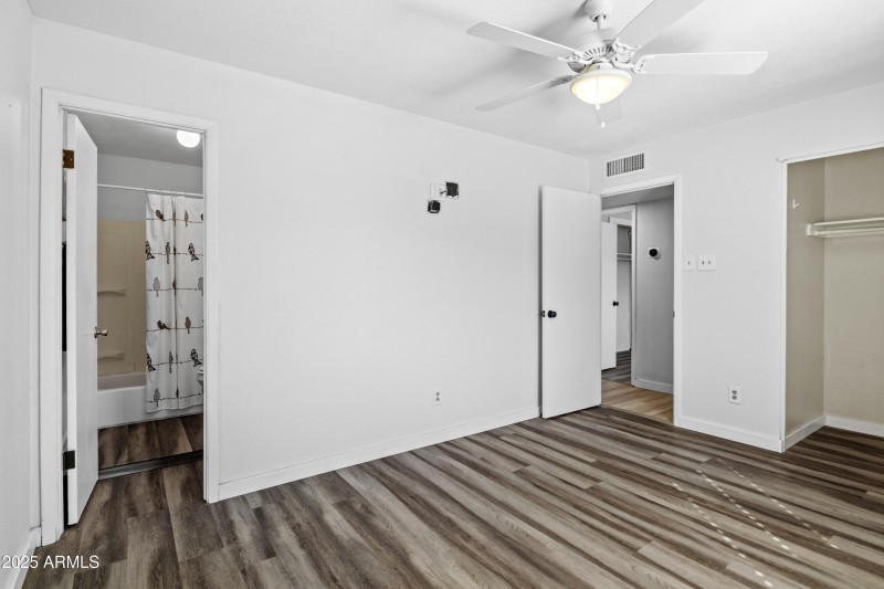 14034 N 48th Ave-24