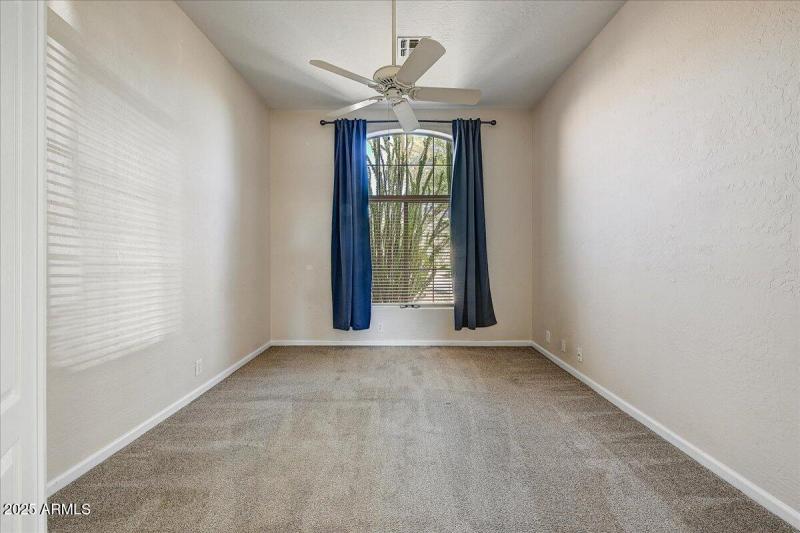 08-Office_Bedroom