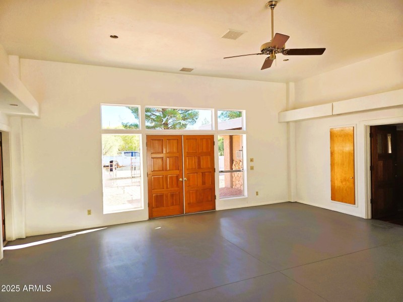 130 Rincon foyer pic 1