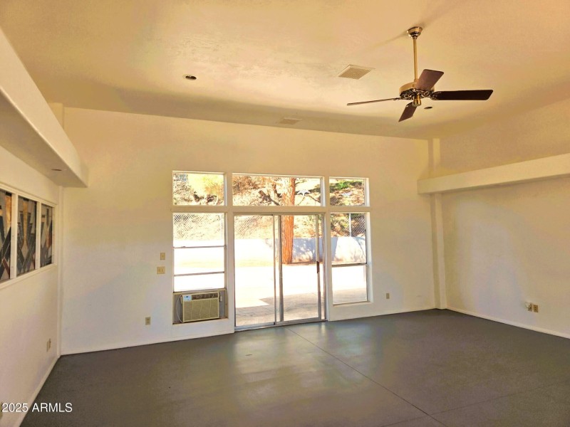 130 rincon foyer pic 2