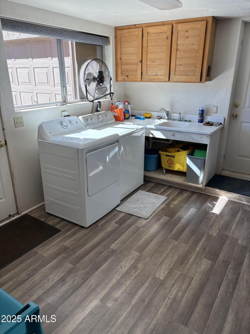 130 rincon laundry room