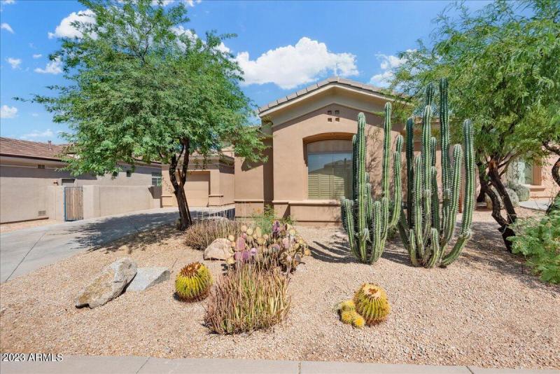 03-8432 E Diamond Rim Dr