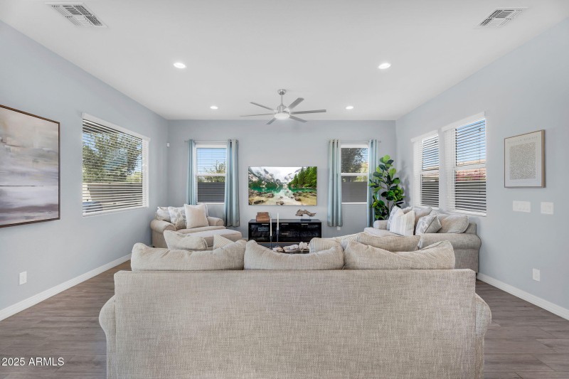 12-web-or-mls-Notting Hill-10