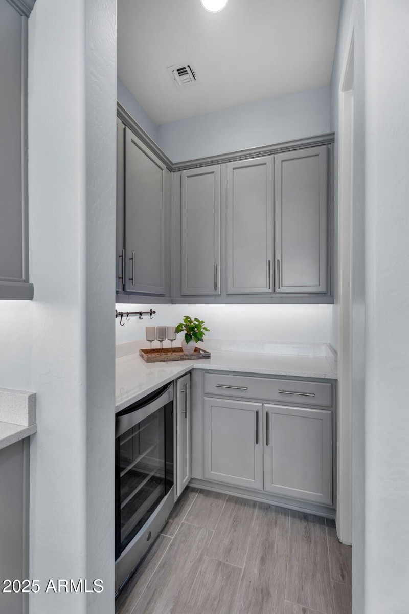 22-web-or-mls-Notting Hill-23