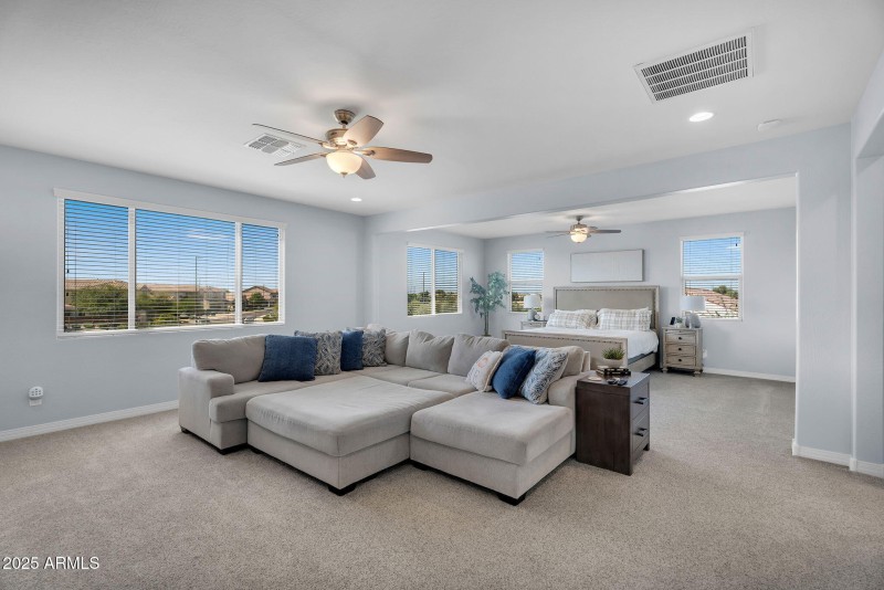 40-web-or-mls-Notting Hill-57