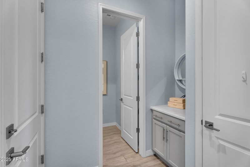 62-web-or-mls-Notting Hill-27