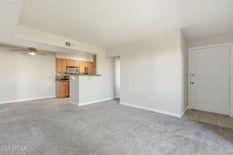 Entry/Living