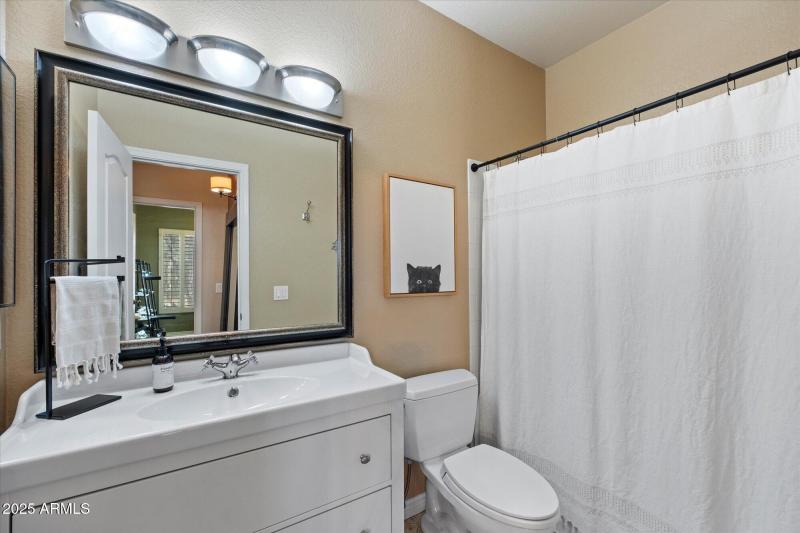 2nd Bathroom
