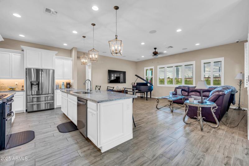 41553 W Springtime Rd-16