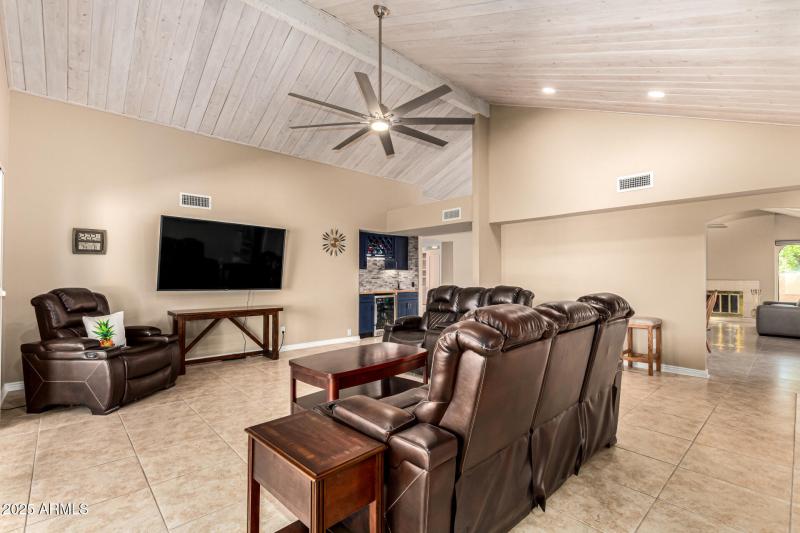 Family Room plus