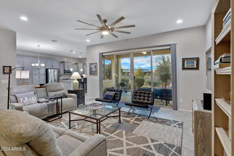 41650 W Harvest Moon Dr-11