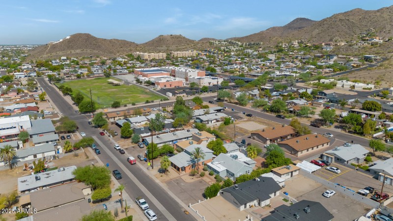 Copy of 316 E Vogel Ave-large-003-008-31