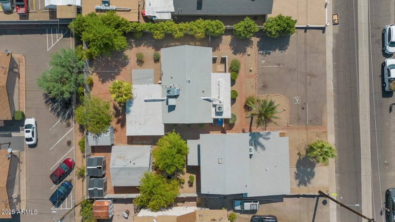 Copy of 316 E Vogel Ave-large-008-006-31