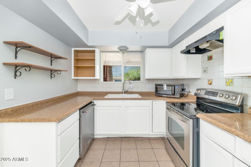 Copy of 316 E Vogel Ave-large-014-034-31