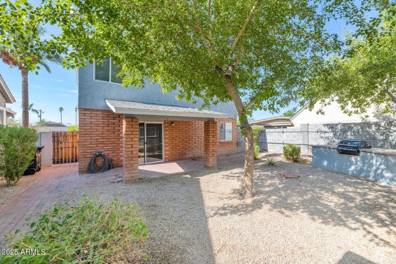 Copy of 316 E Vogel Ave-large-025-044-31