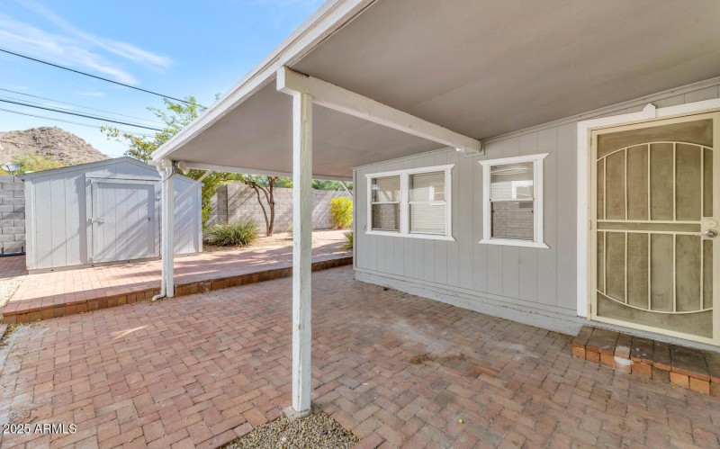 Copy of 316 E Vogel Ave-large-030-050-31