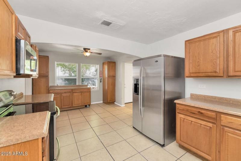 Copy of 316 E Vogel Ave-large-035-036-31