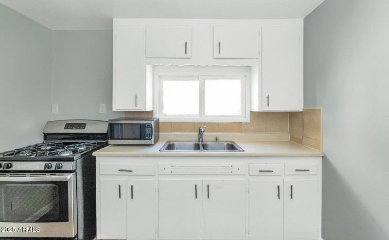 Copy of 316 E Vogel Ave-large-055-049-31